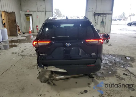 2024 Toyota Rav4 Hybrid Xle Premium z USA, uszkodzony, nr VIN 2T3B6RFV6RW064860